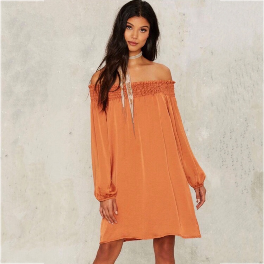 🖤NASTY GAL OFF SHOULDER MINI DRESS🖤